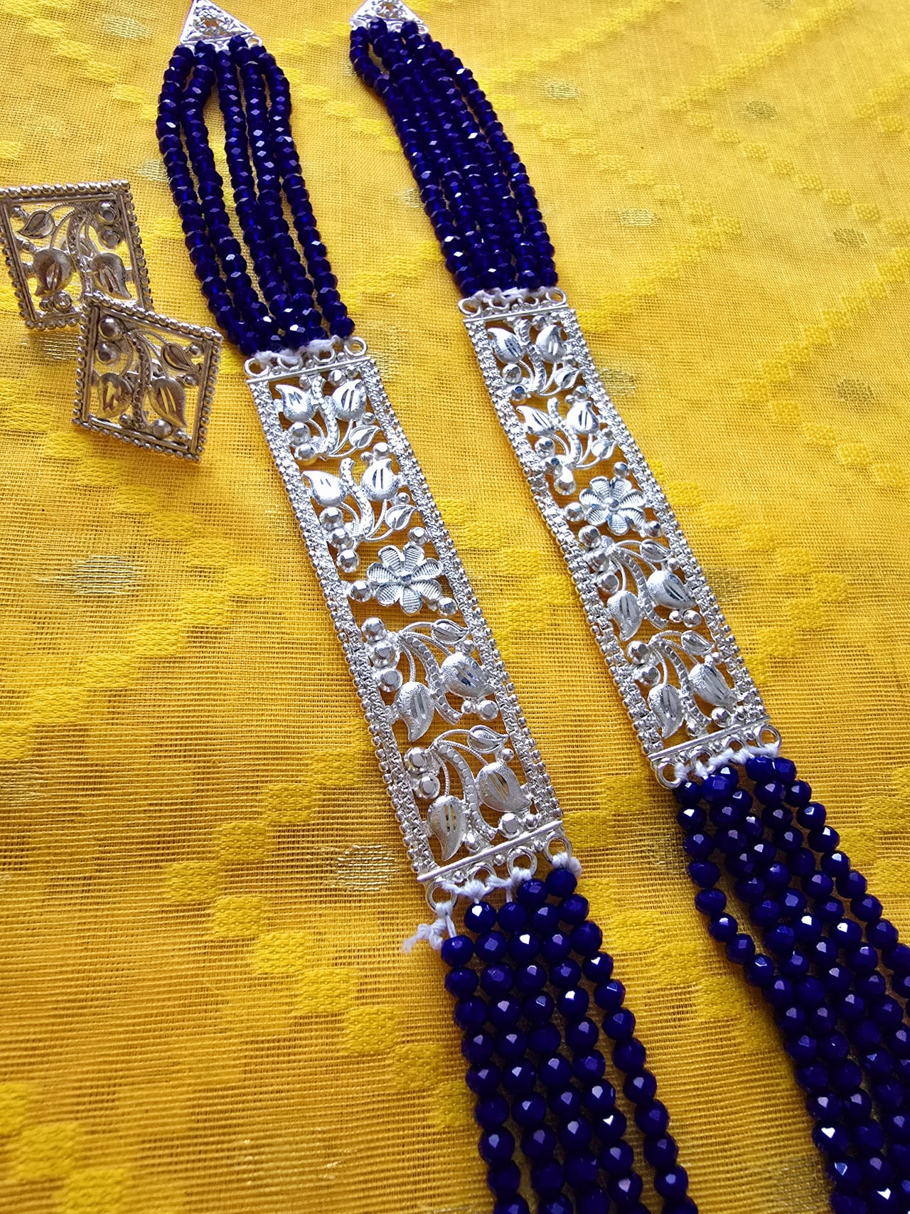 BLUE CRYSTAL STATEMENT NECKPIECE WITH VINTAGE GOLD POLISH IN SABEKI DESIGN